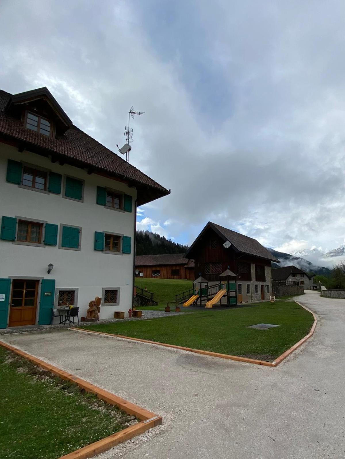 Hotel Aplis Ovaro Extérieur photo